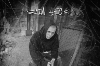 Slim Heck comemora lançamento do álbum “Memórias Do Apocalipse” com videoclipe da faixa “Sisu”