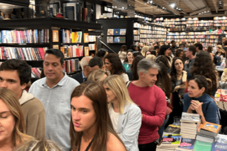 Patty Bonaparte lança primeiro livro “O Trampolim” dia 18, na livraria Travessa Iguatemi