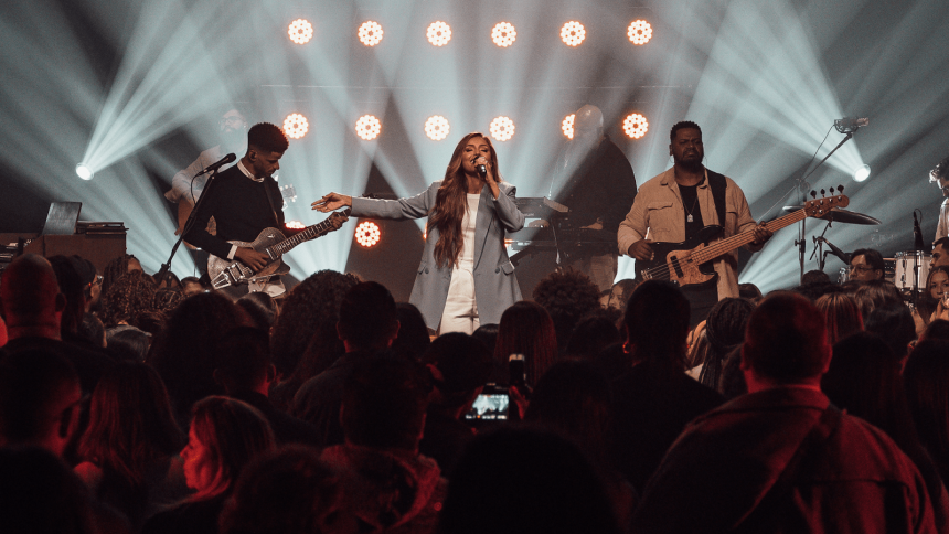 Em alta nos streamings e redes sociais, Mari Borges lança “Eu tenho um Deus”