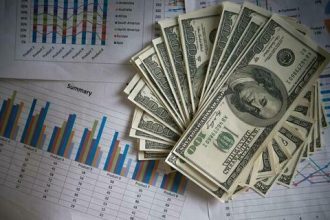 Dólar fecha último pregão em queda de 0,53%, cotado a R$ 5,64