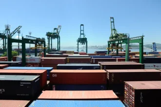 Maioria das principais importações do Brasil depende apenas de 1 ou 2 países, diz estudo