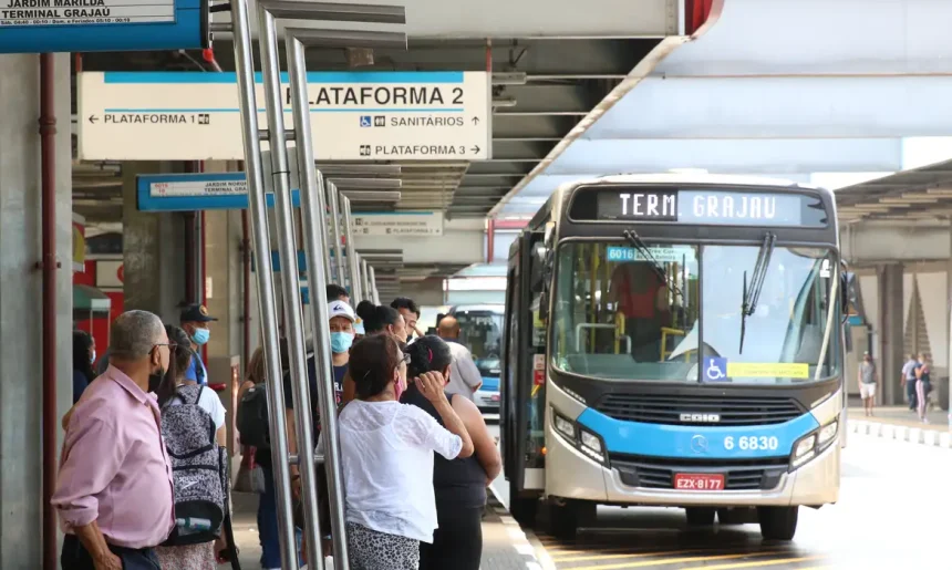 Setor de serviços cresce 0,3% em junho e registra a quinta alta consecutiva, aponta IBGE