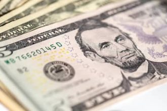 Dólar: moeda encerra última sessão em baixa