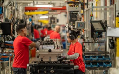 Faturamento da indústria avança 4,9% em fevereiro, aponta CNI