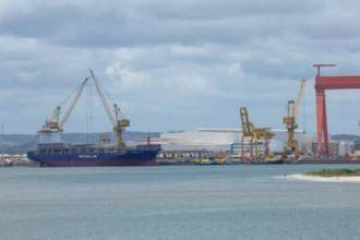 Guerra no Oriente Médio pode elevar receitas mas aumentar inflação e gastos, aponta instituto do Senado