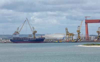 Guerra no Oriente Médio pode elevar receitas mas aumentar inflação e gastos, aponta instituto do Senado