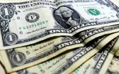 Em alta, dólar encerra última sessão cotado a R$ 5,00