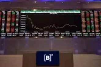 Ibovespa fecha aos 178 mil pontos com maior apetite por risco no mercado