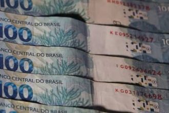 Sem compensação, nova faixa de isenção do Imposto de Renda afeta serviços essenciais, como saúde e educação, dizem especialistas