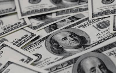 Dólar fecha o último pregão cotado a R$ 5,16