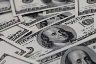 Dólar fecha o último pregão cotado a R$ 5,20