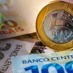 Mercado mantém projeções para inflação, juros, PIB e dólar em 2026
