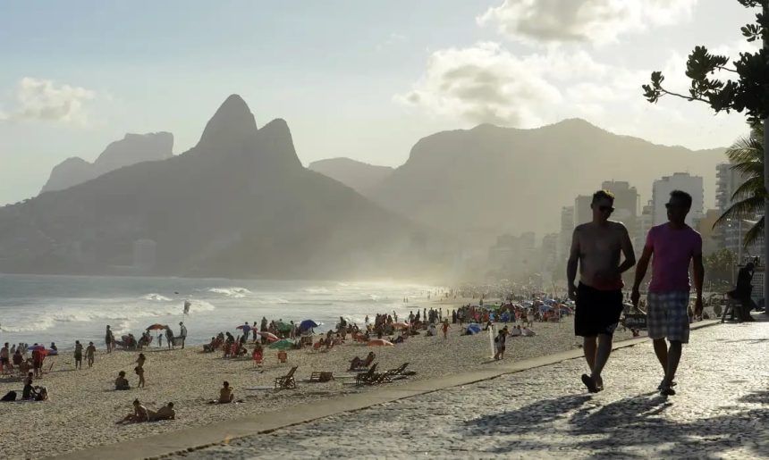 Pesquisa inédita do MTur vai mapear perfil de turistas em 50 municípios