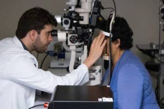 SUS passa a oferecer cirurgia que trata glaucoma e catarata no mesmo procedimento