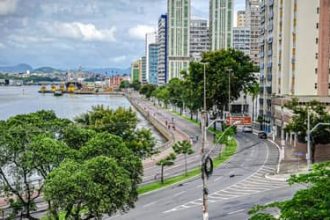 Vitória acaba com hegemonia de Florianópolis e se torna cidade mais competitiva do país